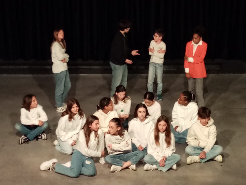 CLASSE THÉÂTRE 2024 | Collège PAUL VALERY